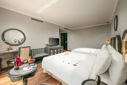 Shining Central Hotel & Spa, Room