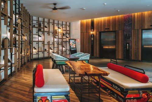 Hotel Indigo Phuket Patong by IHG, Lobby sitting area