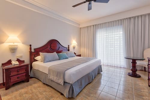 Senator Puerto Plata, Room