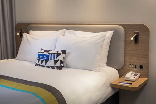 Holiday Inn Express Luzern - Kriens by IHG, Room