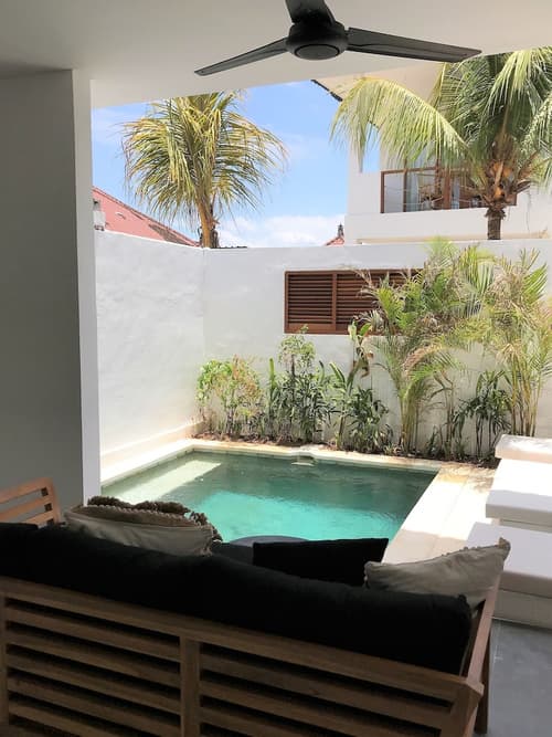 Ohana's Beachfront Resort & Beach Club