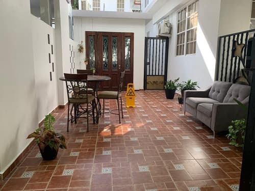 Placid Suites, Lobby