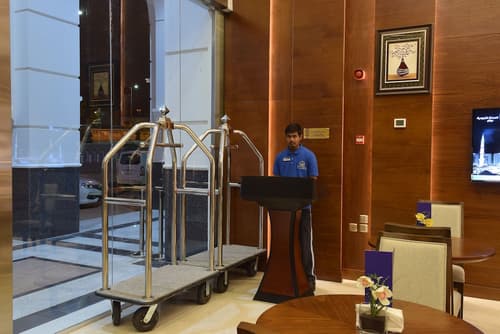 Zaha Al Munawara Hotel