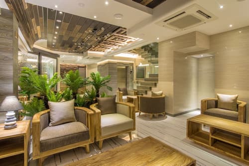 Samann Grand, Lobby sitting area