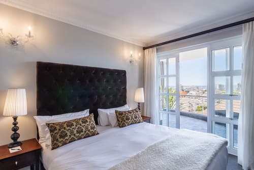 Romney Park Luxury Apartments, Room