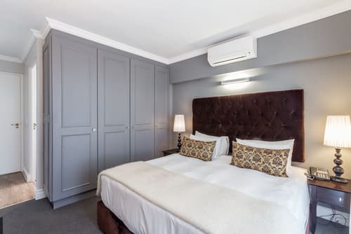 Romney Park Luxury Apartments, Room