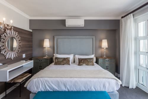 Romney Park Luxury Apartments, Room