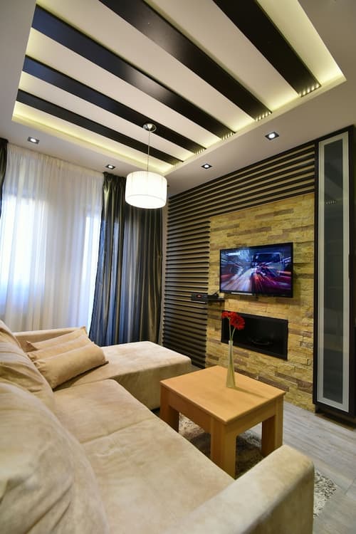 Villa Natural Wood