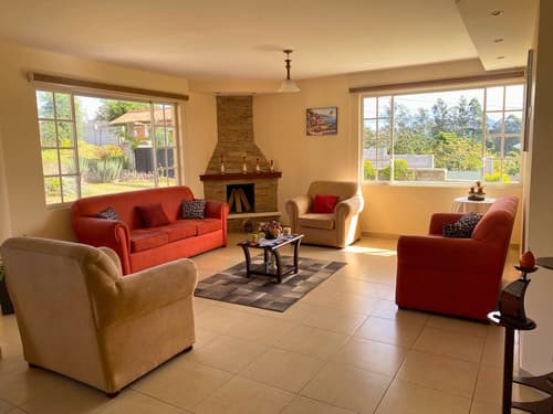 Las Hortensia's Casa De Huéspedes, Lobby sitting area