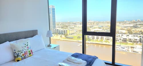 Wyndel Apartments Riverside on Collins