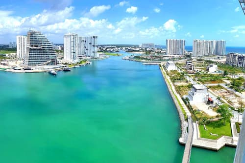 Renaissance Cancun Resort & Marina