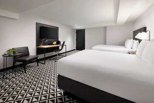 Arcadian Hotel, Room