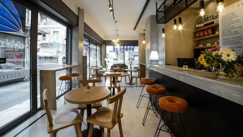 Tins Athens, Breakfast area