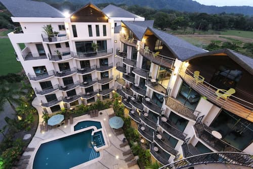 PACIFIC SUITES Boutique Hotel & Bistro