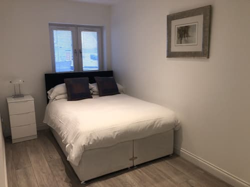 Chapel Apartments, Room