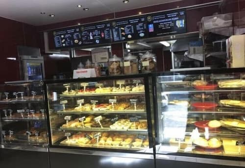 Chapel Apartments, Cafe