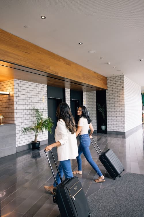 Cambria Hotel Boston Downtown - Seaport, Lobby