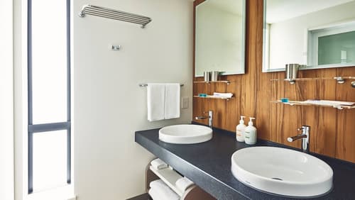 Holiday Inn Express Osaka City Centre - Midosuji by IHG, Room