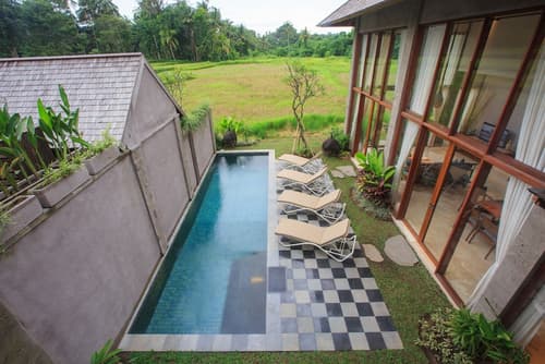 Tejaprana Bisma, Room