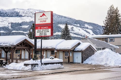 Swiss Chalet Motel, Front of property