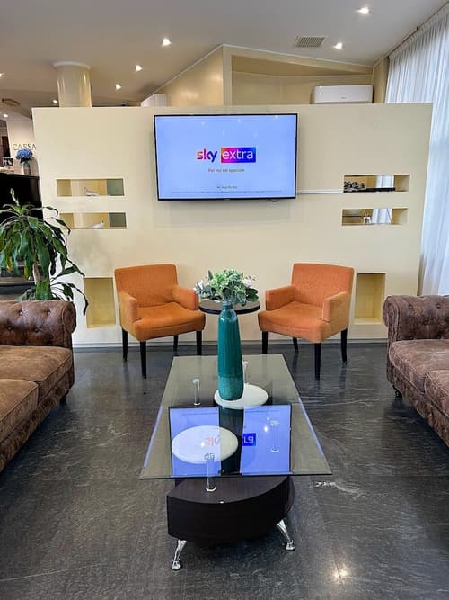 iH Hotels Milano Blu Visconti, Reception