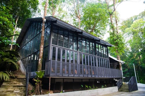 Boulder Valley, Exterior