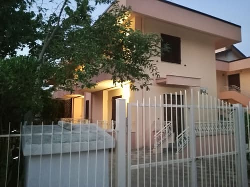 La Porta del mare, Front of property - evening/night