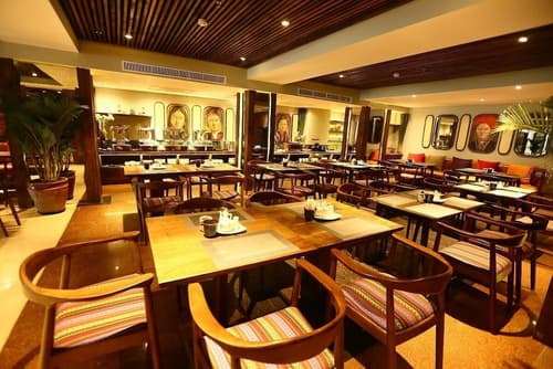 Au Lac Legend Hotel, Restaurant