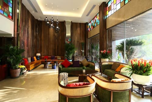 Au Lac Legend Hotel, Lobby