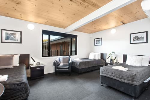 Bealey Quarter, Room