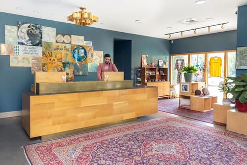 East Austin Hotel, Lobby