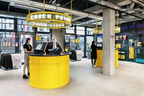 The Social Hub Berlin, Check-in/check-out kiosk