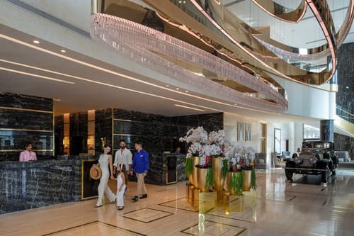 Dusit Doha Hotel, Concierge desk