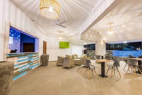 Azur Paradise, Reception