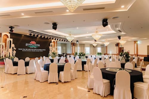 Sunflower International Village, Banquet hall