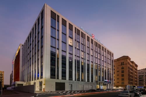 Millennium AL Barsha, Front of property