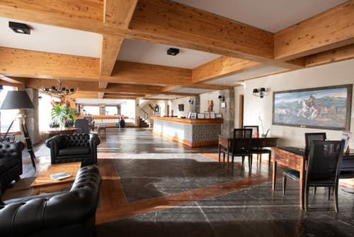 Cacique Inacayal Lake & Spa Hotel, Reception