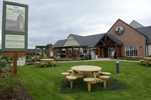 Highland Gate, Stirling by Marston's Inns, Garden