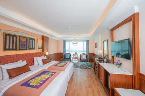 Empress Premier Hotel, Room