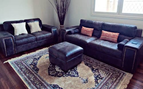 Kip in the Kirk, Lobby sitting area