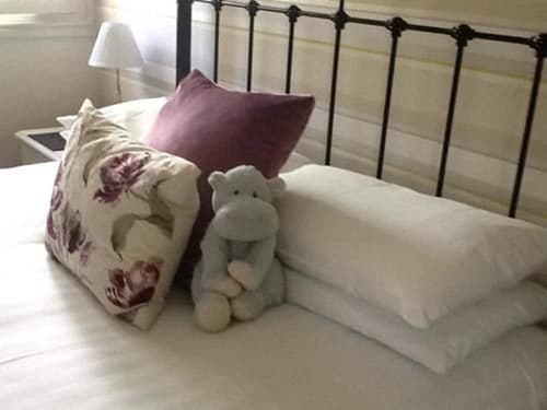 Kip in the Kirk, Room