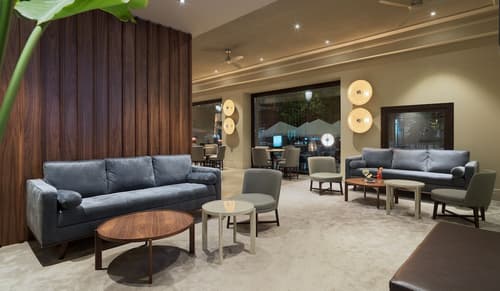 H10 Palacio Colomera, Lobby sitting area