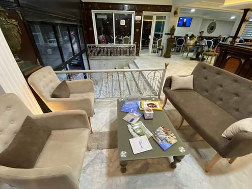 Hôtel Le Calife, Reception