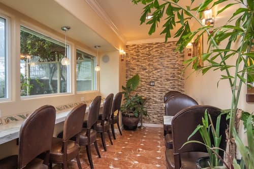 Vendange Carmel Inn & Suites