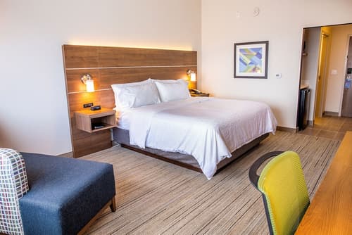 Holiday Inn Express & Suites Halifax - Dartmouth by IHG, Room
