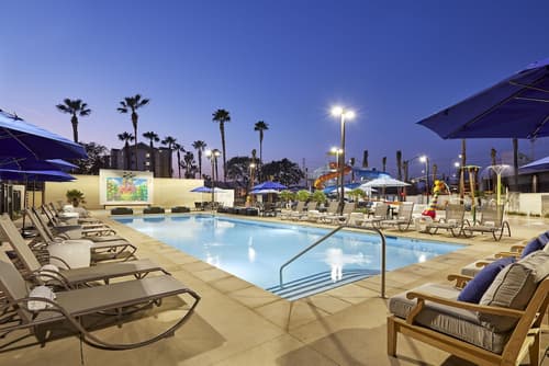 Anaheim Resort Suites, Pool