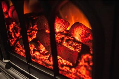 Dillons Hotel, Fireplace