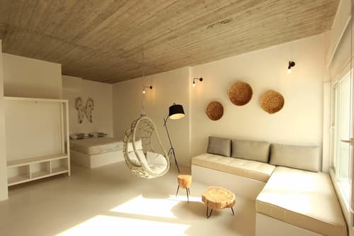 Mesanto Luxury Suites, Room