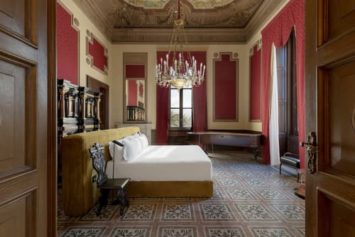 Room of Andrea, Room