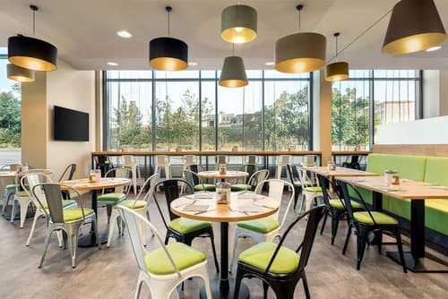 Super 8 by Wyndham Dresden